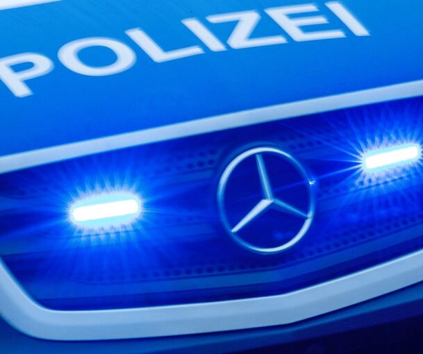 Nach Angaben der Polizei kam es zu erheblichen Behinderungen im Berufsverkehr. Nach Angaben der Polizei kam es zu erheblichen Behinderungen im Berufsverkehr.