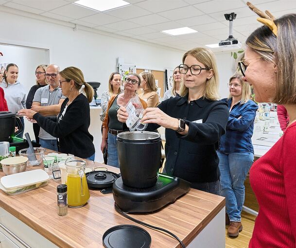 Im Studio in Kornwestheim können die Teilnehmerinnen den Thermomix ausprobieren.