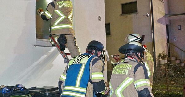 Ditzingen fire brigade responds and retrieves food from the stove
