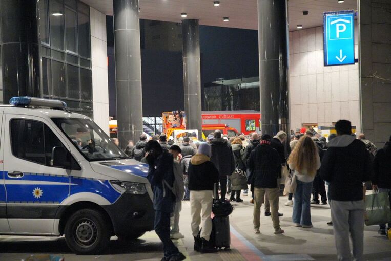 Hauptbahnhof Stuttgart evakuiert