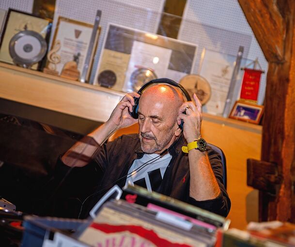 Die Venyl-Party, zu der Besucher ihre eigenen Schallplatten mitbringen durften, war ein beliebtes Angebot des Vereins KultiE.