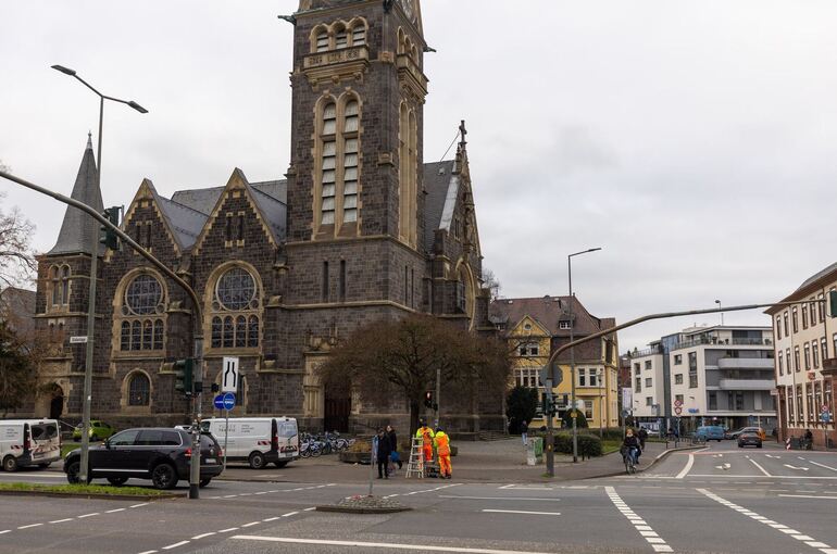 Mann verletzt mit Auto in Gießen mehrere Menschen