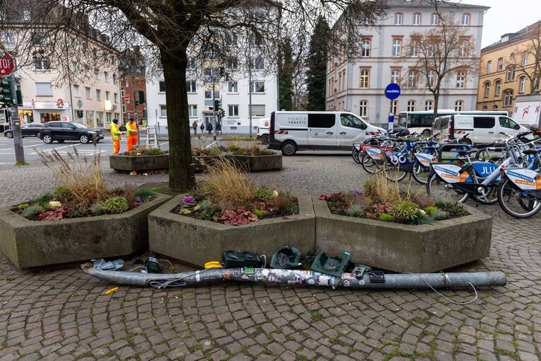 Mann verletzt mit Auto in Gießen mehrere Menschen
