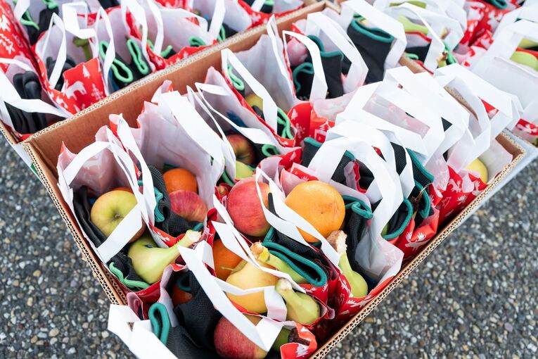 Weihnachtsaktion für Fernfahrer entlang der Autobahn A5