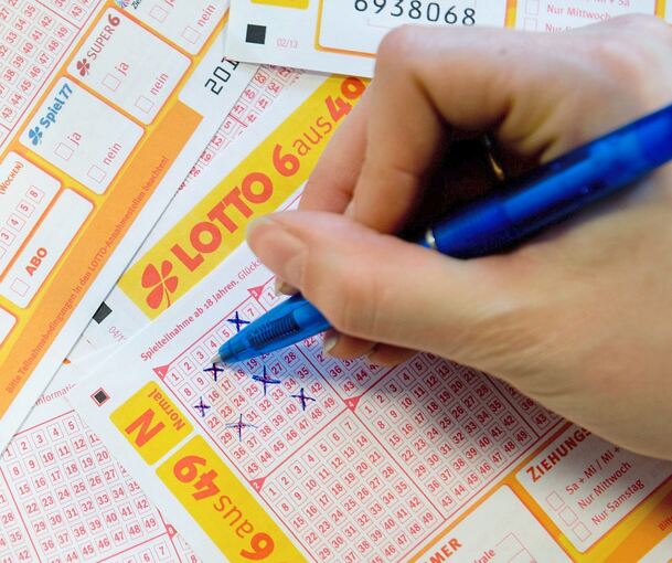 Eine Frau aus dem Kreis Ludwigsburg sichert sich den höchsten Lotto-Gewinn, der in diesem Jahr im Südwesten erzielt wurde.