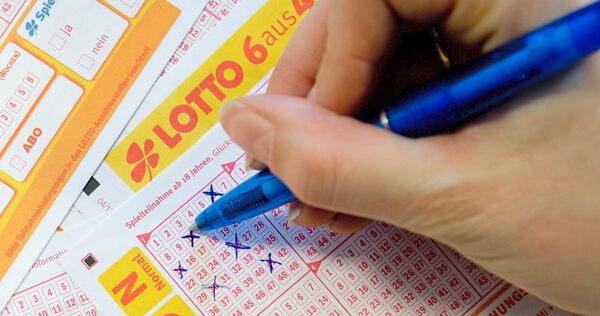 Eine Frau aus dem Kreis Ludwigsburg sichert sich den höchsten Lotto-Gewinn, der in diesem Jahr im Südwesten erzielt wurde.