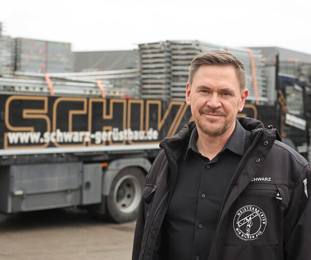René Schwarz im Betriebshof seines Pleidelsheimer Gerüstbauunternehmens.