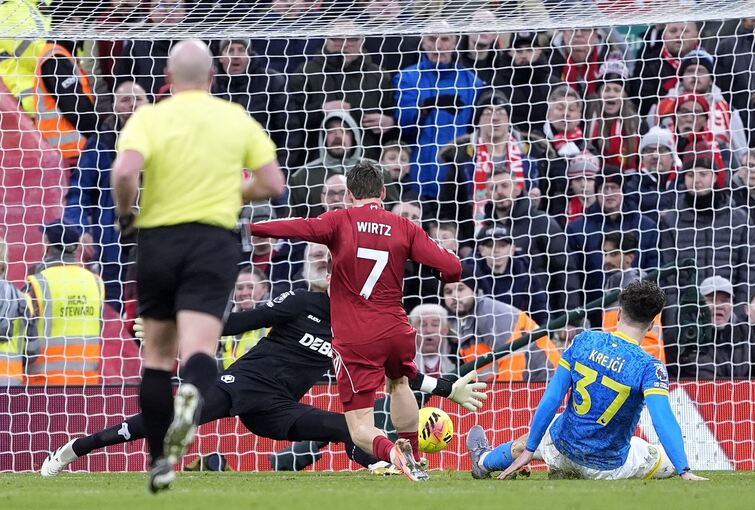 FC Liverpool - Wolverhampton Wanderers