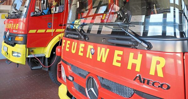 Schon-wieder-Altkleidercontainer-brennt-erneut-in-Ludwigsburg