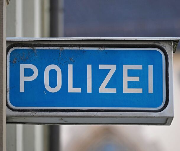 Die Polizei bittet um Hinweise.