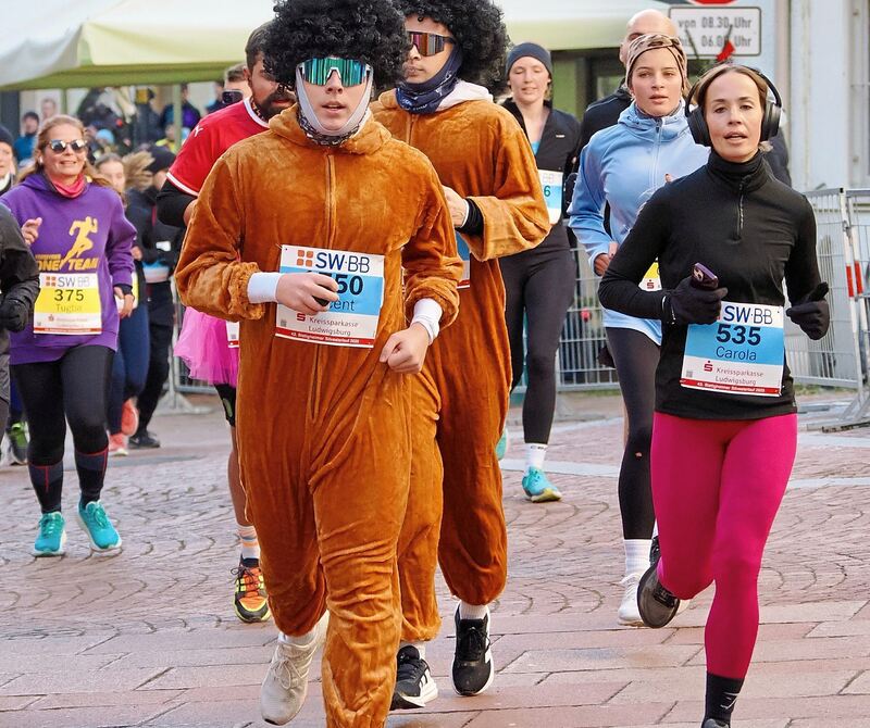 Warmer Kopf dank Perücke. Warmer Kopf dank Perücke.