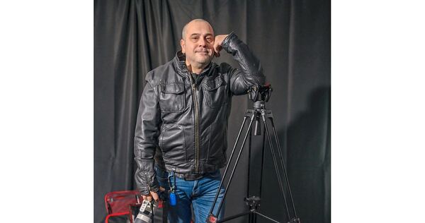 Davide Napolano möchte ein eigenes Fotostudio einrichten, um professionell als Fotograf zu arbeiten.