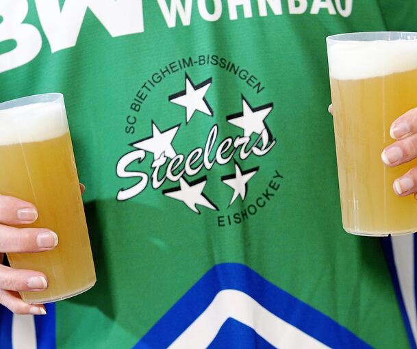 Teures Vergnügen: Bierkonsum in der Ege Trans-Arena.