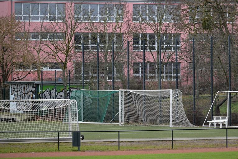 Schwerverletzter Junge: Kugelbomben-Verdacht in Potsdam