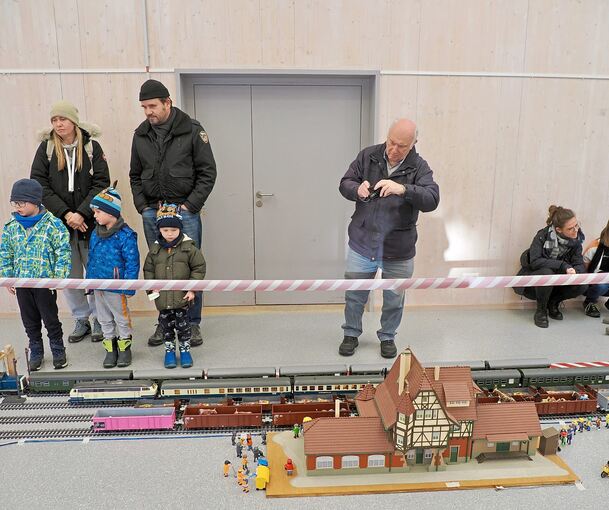 Vor allem die Kinder fasziniert die Modelleisenbahnanlage.