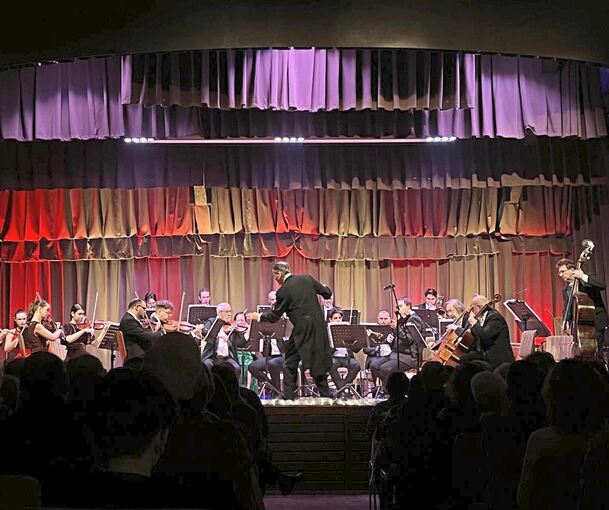 Die Ungarische Kammerphilharmonie begeisterte das Beilsteiner Publikum. Die Ungarische Kammerphilharmonie begeisterte das Beilsteiner Publikum.