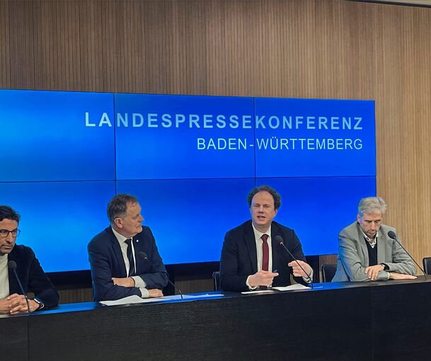 Melden sich erneut zu viert zu Wort: Die Oberbürgermeister Matthias Klopfer (Esslingen), Richard Arnold (Schwäbisch Gmünd), Matthias Knecht (Ludwigsburg) und Boris Palmer (Tübingen), von links.
