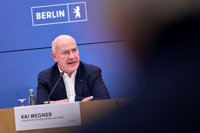 Pressekonferenz des Krisenstabs nach dem Stromausfall in Berlin Pressekonferenz des Krisenstabs nach dem Stromausfall in Berlin