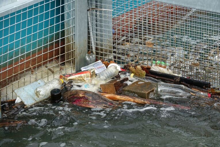 Untersuchung: Im Rhein treibt viel mehr Müll als gedacht