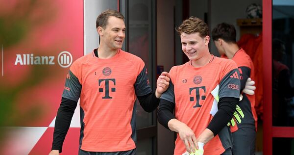Manuel Neuer und Jonas Urbig