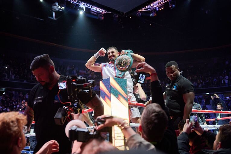 Boxen: Agit Kabayel - Damian Knyba