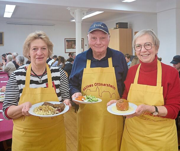 Das haben die Mitglieder des Aktiven Ottmarsheim den Gästen angeboten: Sauerbraten mit Spätzle, Salat sowie Bratapfel in Vanillesoße.