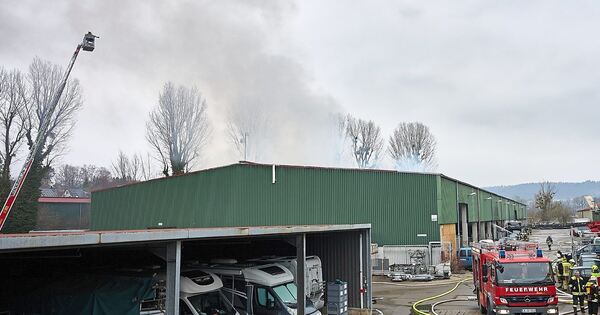 Fire on old Werzalit site in Oberstenfeld - | Damage likely in the six ...