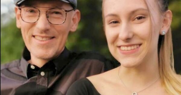 Uli und Lea Eisele singen zugunsten eines Projektes des CVJM Erligheim.