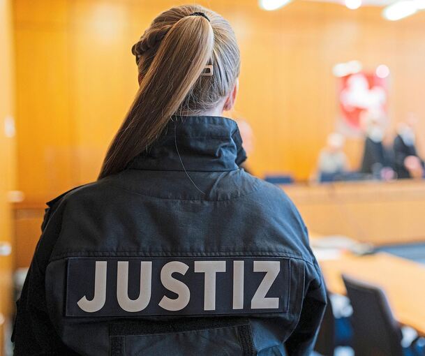 Die lebensgefährliche Attacke unter Dealern ist nun ein Fall für die Justiz (Symbolfoto).