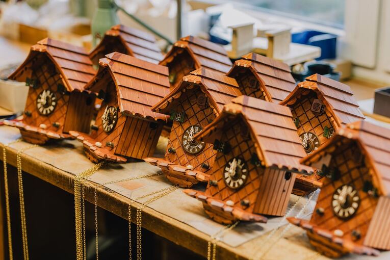 Nur echt aus dem Schwarzwald: die  Kuckucksuhr