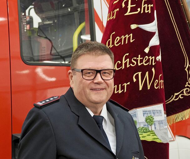 Andreas Fritz gibt nach vielen Jahren als Kommandant das Amt auf. Sein Nachfolger ist Bernhard Burk.