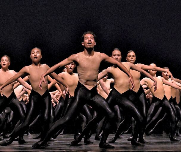 Wellenförmig gesteigerte Spannung: „Ballet BC“ aus Vancouver.