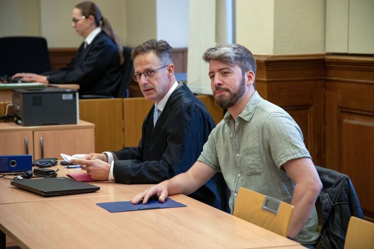 Prozess wegen Störung der Sprengung der Kühltürme