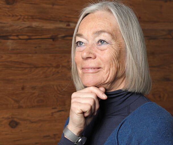 Antiquaria-Chefin Petra Bewer: Alte Bücher passen für sie am besten in die dunkle Jahreszeit – und in die Musikhalle.