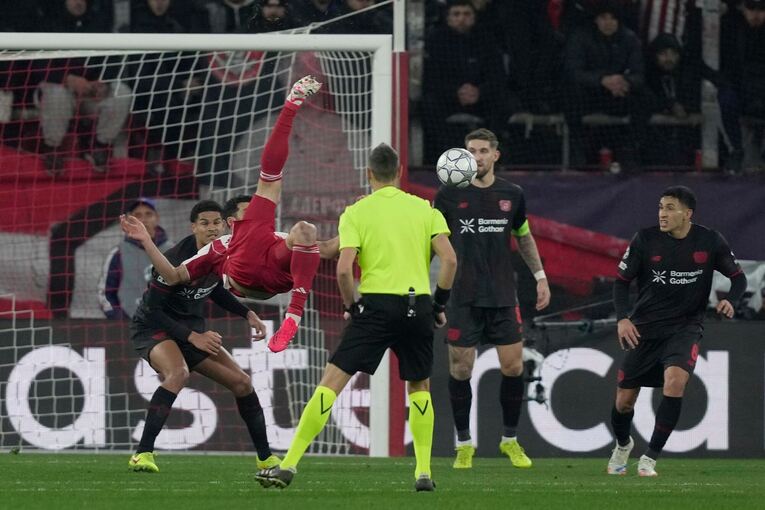 Olympiakos Piräus - Bayer Leverkusen Olympiakos Piräus - Bayer Leverkusen