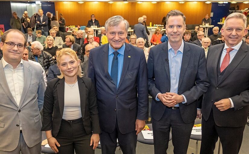 Neujahrsempfang der Kreis-FDP in Ludwigsburg mit Paul Wien, Helena Herzog, Hans-Ulrich Rülke, Christian Dürr und Wolfgang Vogt (von links).