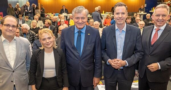 Neujahrsempfang der Kreis-FDP in Ludwigsburg mit Paul Wien, Helena Herzog, Hans-Ulrich Rülke, Christian Dürr und Wolfgang Vogt (von links).