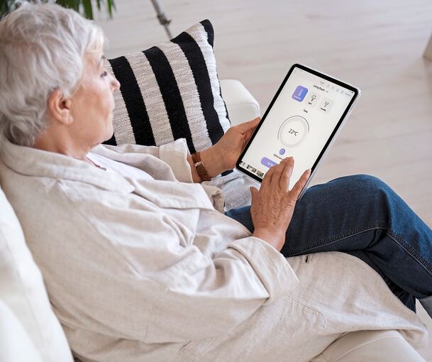 Smarte Technologie erleichtert den Alltag. Smarte Technologie erleichtert den Alltag.