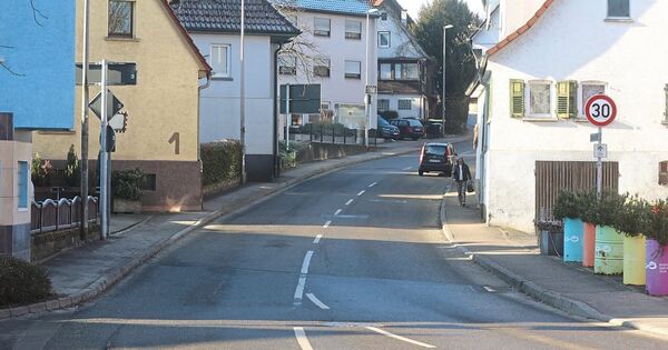 Road damage: Last section of the Hochdorf main road is being renovated