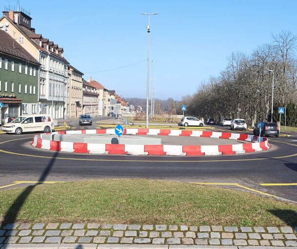 Noch fließt der Verkehr im Kreis über die Sternkreuzung. Am Montag beginnen die Bauarbeiten, die enorme Auswirkungen auf die Verkehrsführung an der Sternkreuzung haben werden.