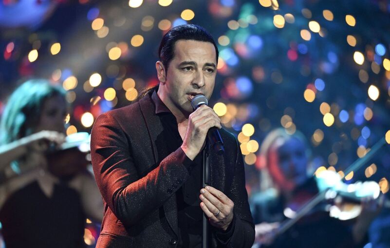 Ceylan ist Sohn einer Deutschen und eines Türken. Ceylan ist Sohn einer Deutschen und eines Türken.