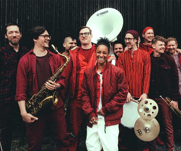 Sorgen bei den KSK Music Open für Stimmung: Moop Mama × Älice.