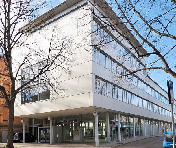 Das Ludwigsburger Finanzamt in der Alt-Württemberg-Allee.