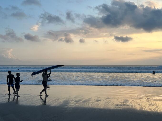 Surfer auf Bali
