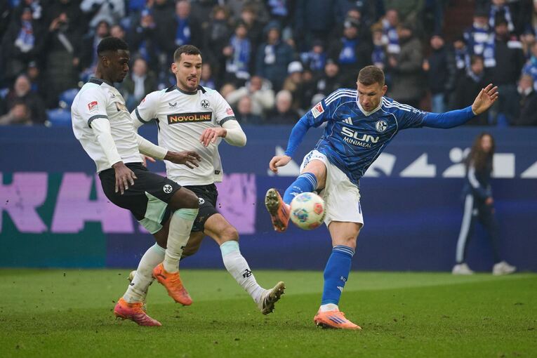 FC Schalke 04 - 1. FC Kaiserslautern FC Schalke 04 - 1. FC Kaiserslautern