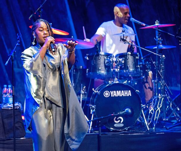 Sorgt für Stimmung: Elida Almeida bei ihrer Ludwigsburg-Premiere.