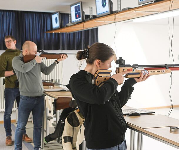 Beim Jedermannschießen konnten sich Schützen und solche, die es werden wollen, am Gewehr üben.