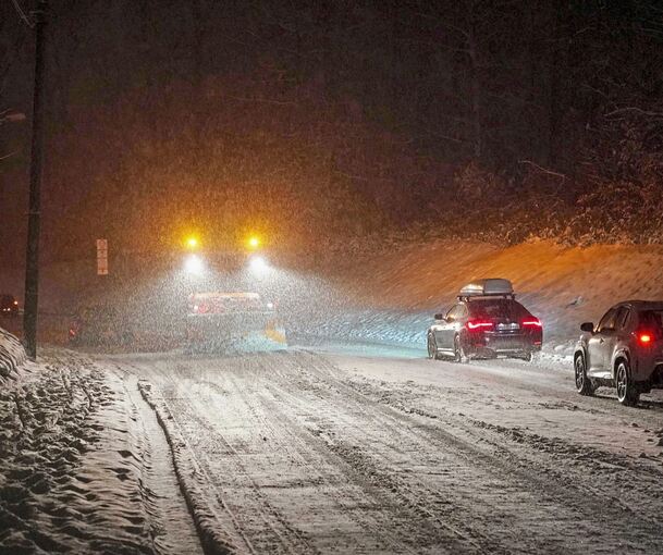 Der Räumdienst ist im Dauereinsatz.