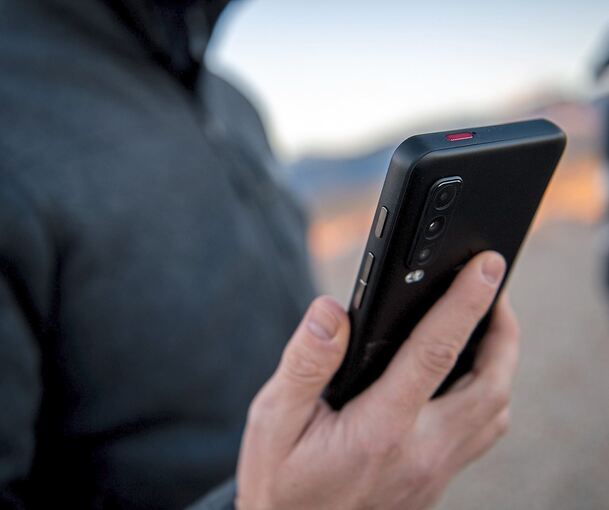 Die Täter hatten es offenbar auf das Smartphone des 15-Jährigen abgesehen.