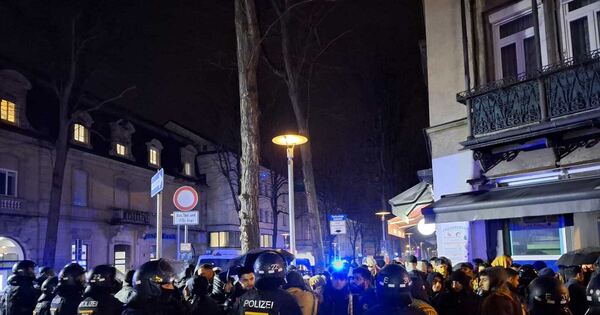 Gro-er-Polizeieinsatz-bei-Kurdendemonstration-in-Ludwigsburg